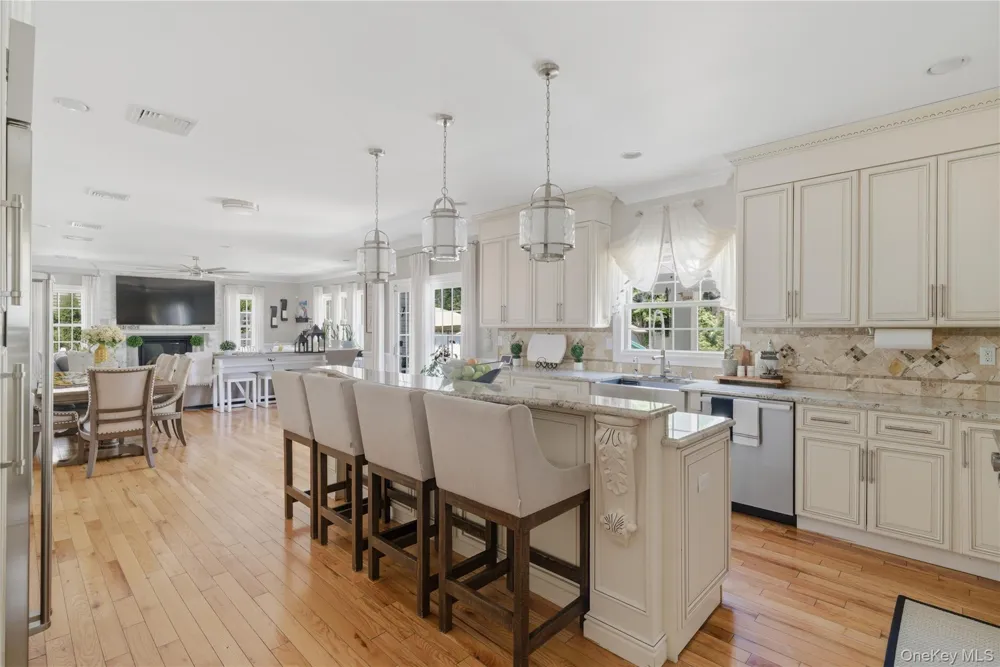 27 Davison Place Rockville Centre, NY 11570