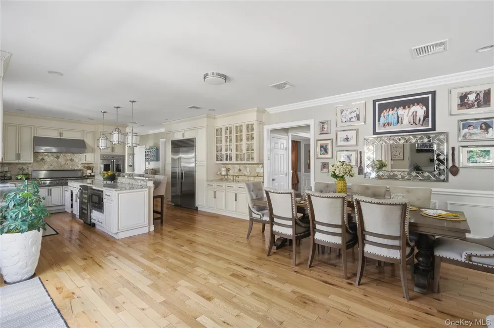 27 Davison Place Rockville Centre, NY 11570