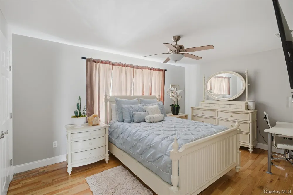 27 Davison Place Rockville Centre, NY 11570