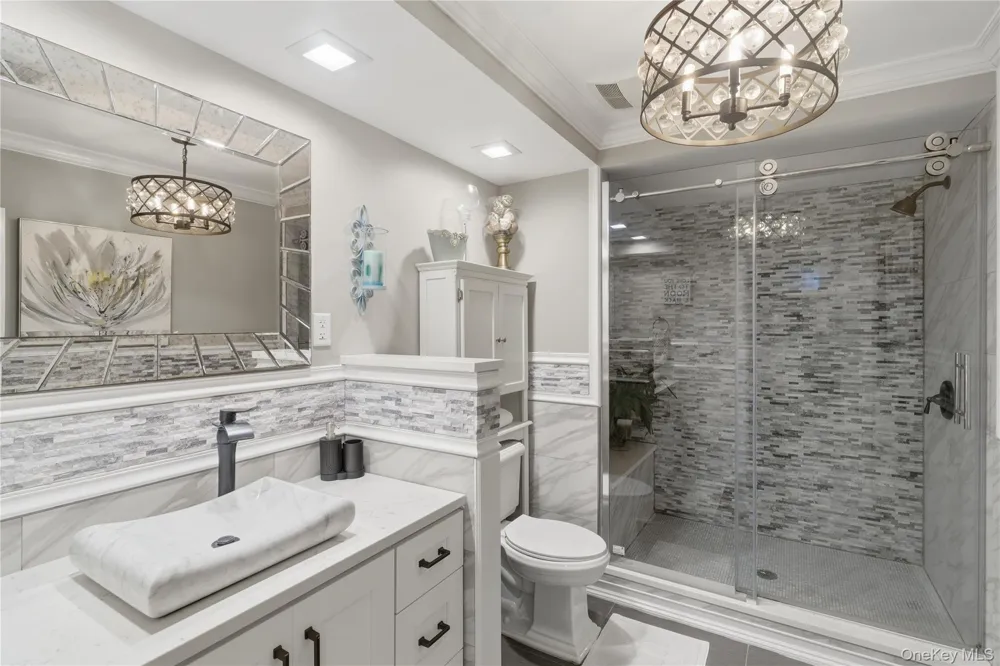 27 Davison Place Rockville Centre, NY 11570