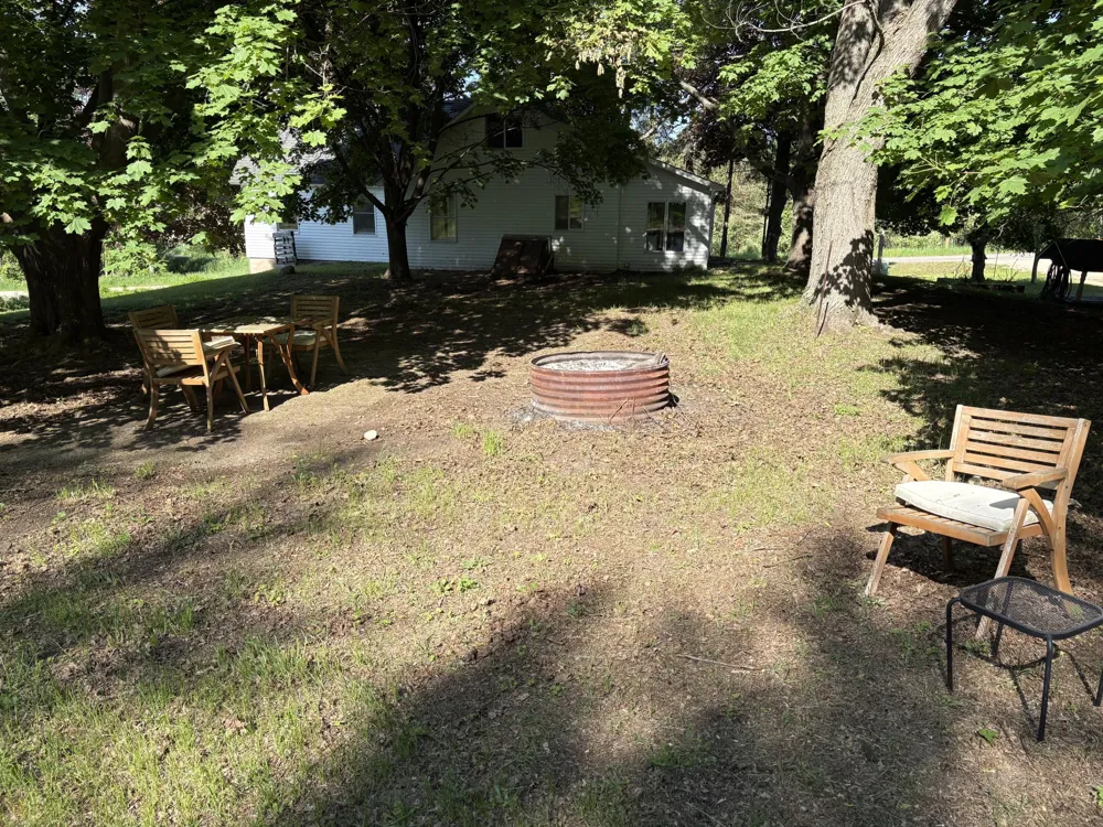 8819 Erdman Road Onekama, MI 49675