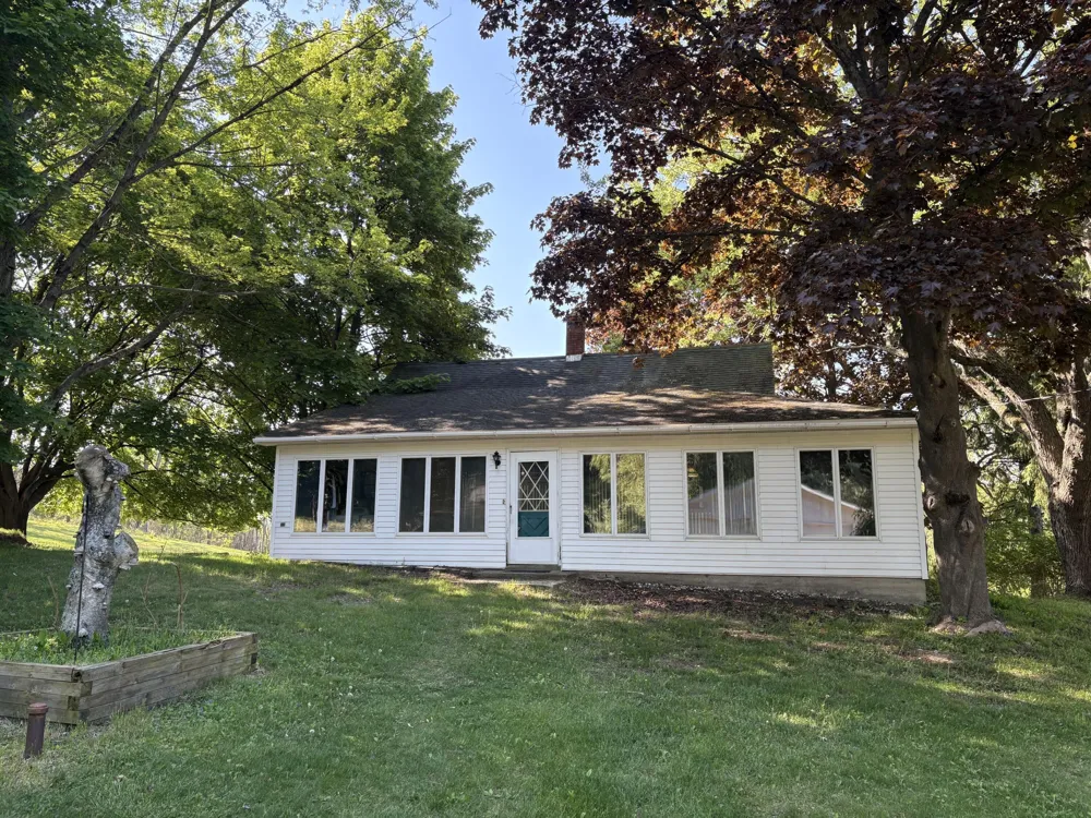 8819 Erdman Road Onekama, MI 49675