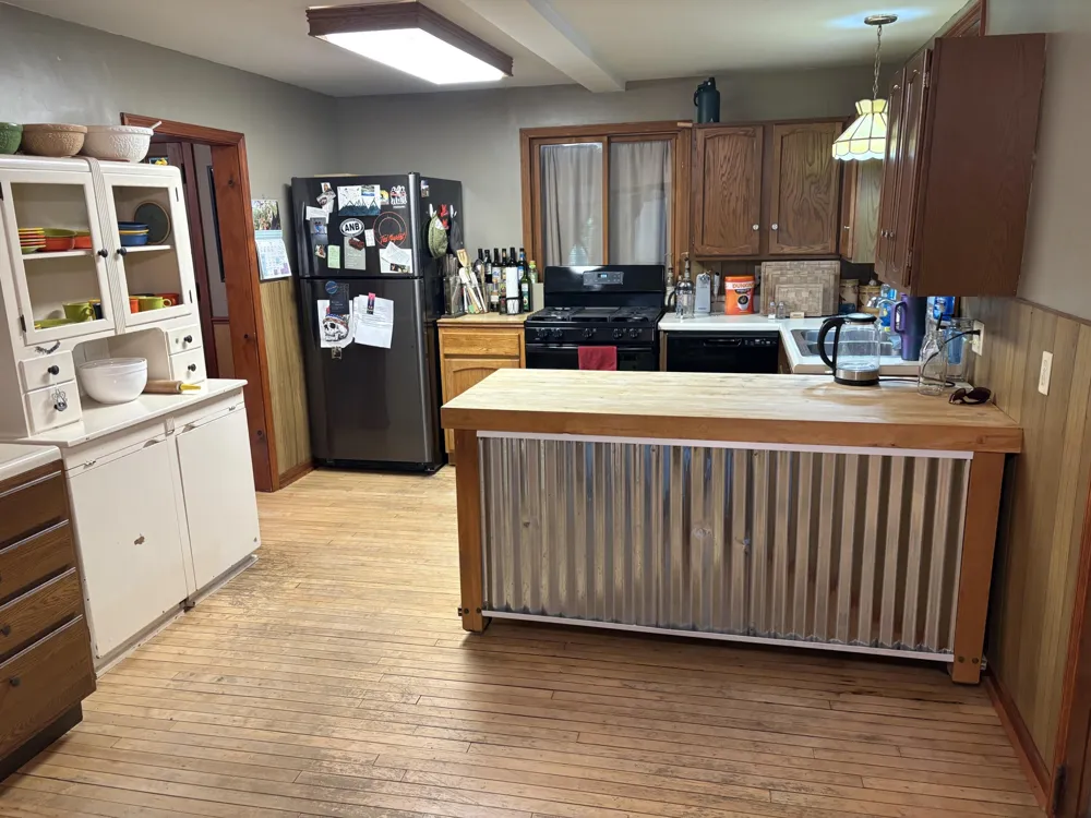 8819 Erdman Road Onekama, MI 49675
