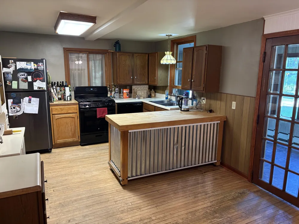 8819 Erdman Road Onekama, MI 49675