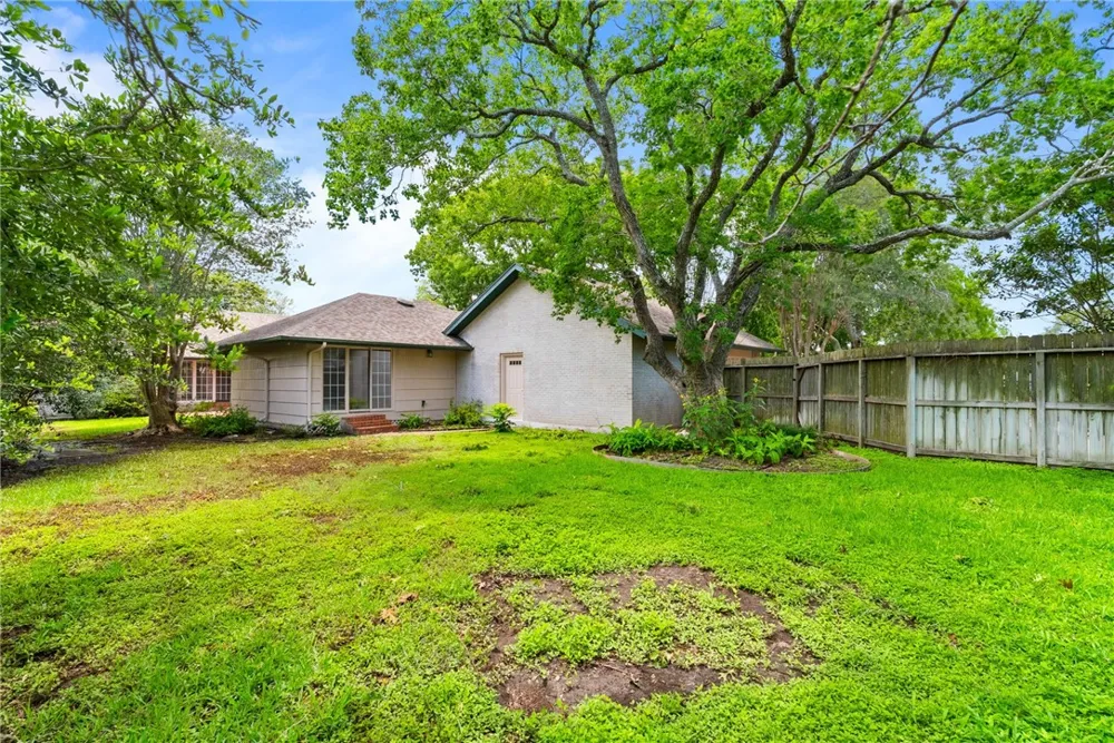 457 Delaine Drive Corpus Christi, TX 78411