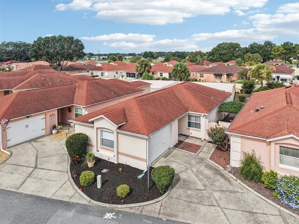 914 MENDOZA BOULEVARD Lady Lake, FL 32159