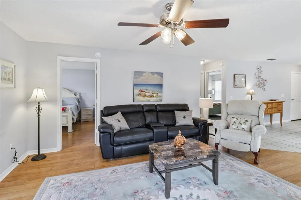 914 MENDOZA BOULEVARD Lady Lake, FL 32159