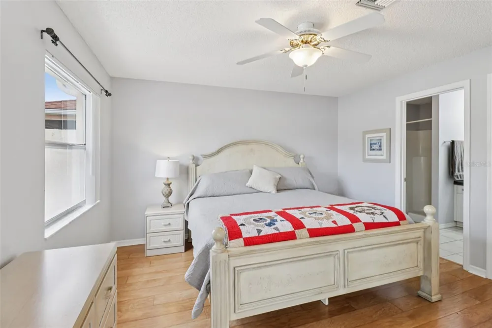 914 MENDOZA BOULEVARD Lady Lake, FL 32159