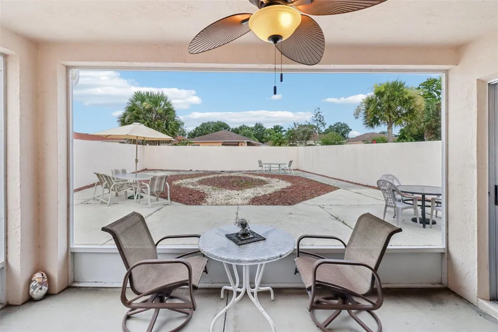 914 MENDOZA BOULEVARD Lady Lake, FL 32159