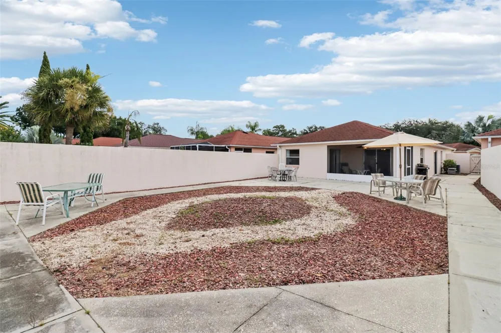 914 MENDOZA BOULEVARD Lady Lake, FL 32159