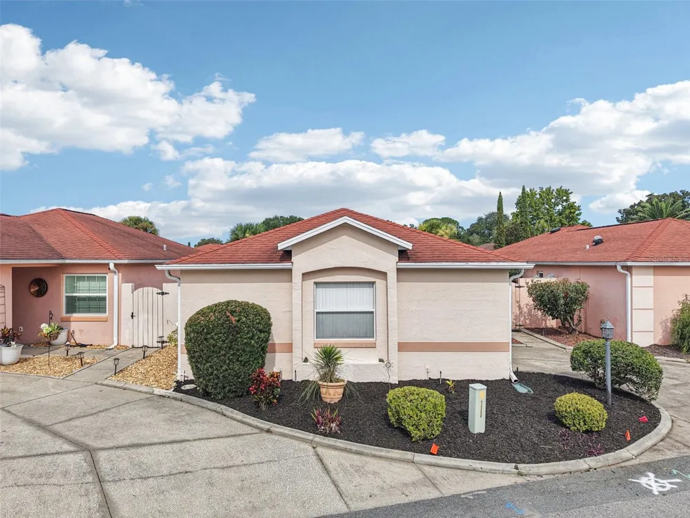 914 MENDOZA BOULEVARD Lady Lake, FL 32159