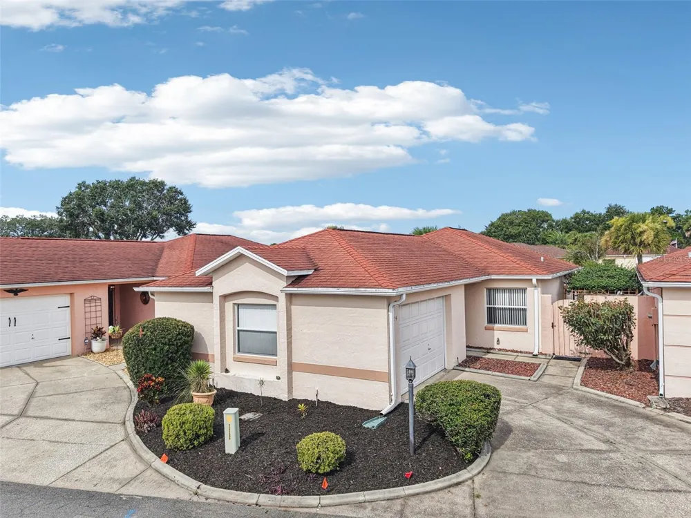 914 MENDOZA BOULEVARD Lady Lake, FL 32159
