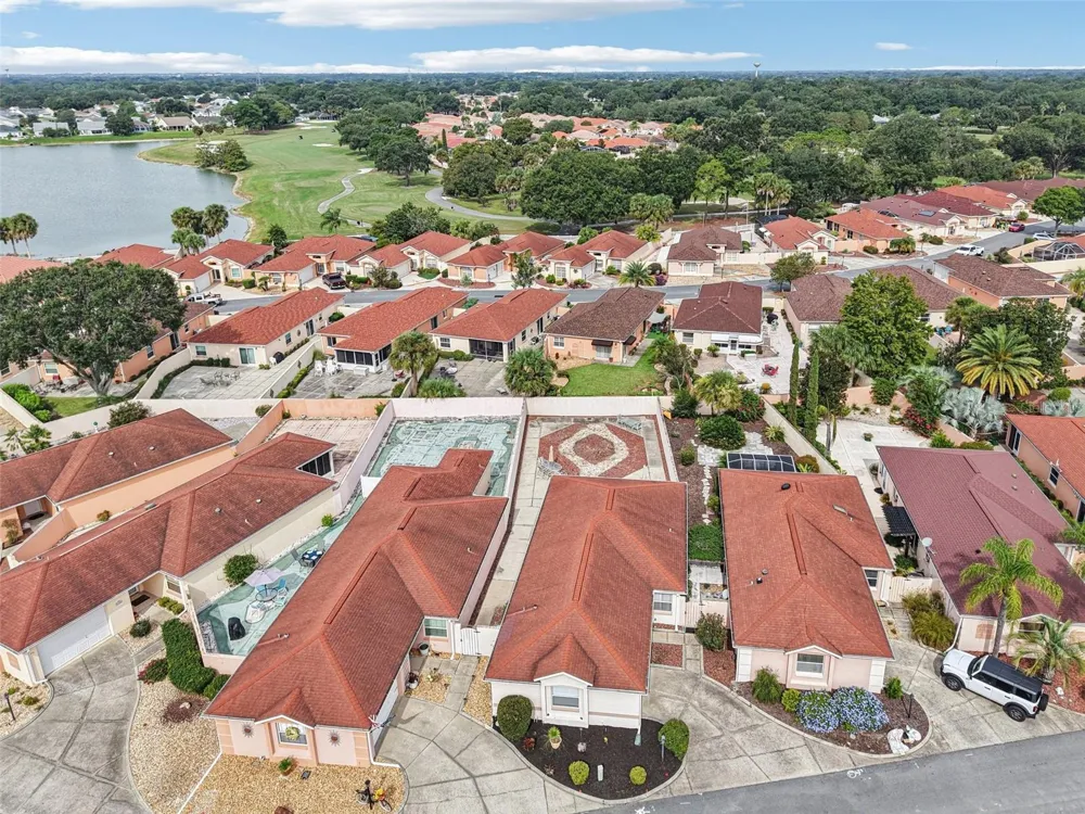 914 MENDOZA BOULEVARD Lady Lake, FL 32159