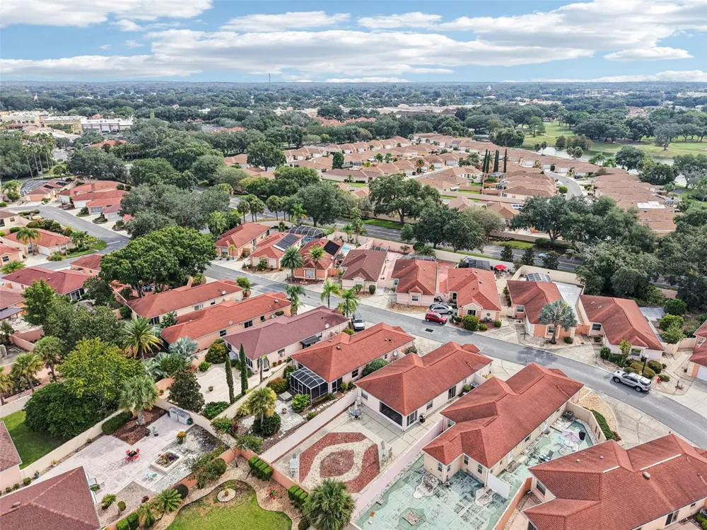 914 MENDOZA BOULEVARD Lady Lake, FL 32159