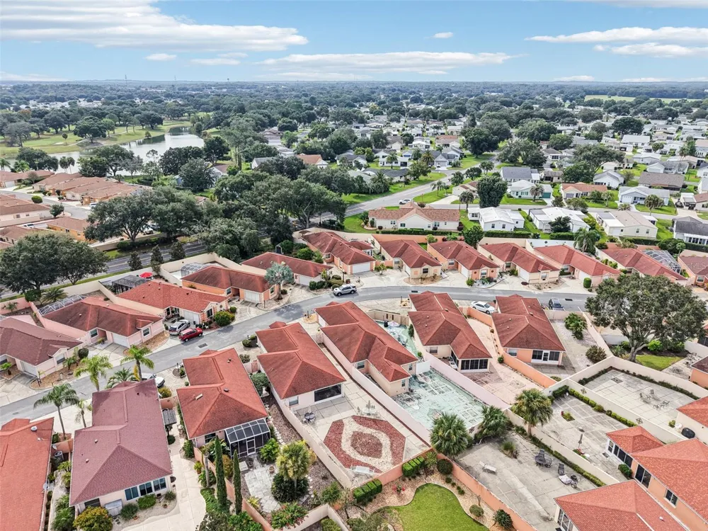 914 MENDOZA BOULEVARD Lady Lake, FL 32159