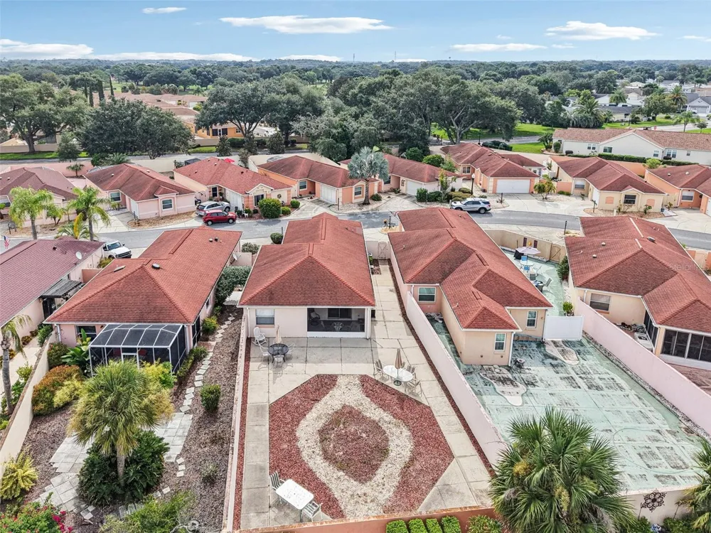 914 MENDOZA BOULEVARD Lady Lake, FL 32159