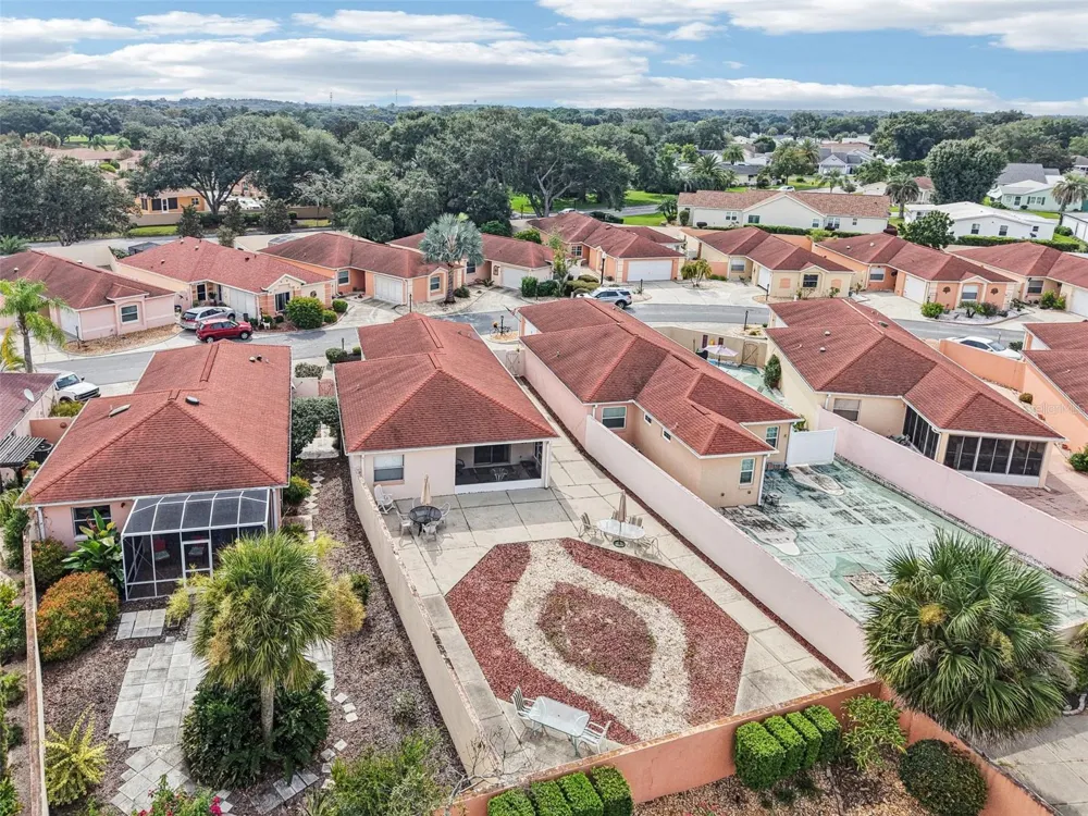 914 MENDOZA BOULEVARD Lady Lake, FL 32159