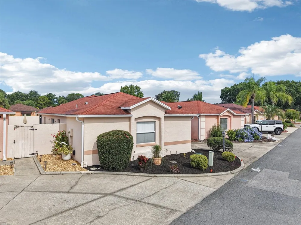 914 MENDOZA BOULEVARD Lady Lake, FL 32159