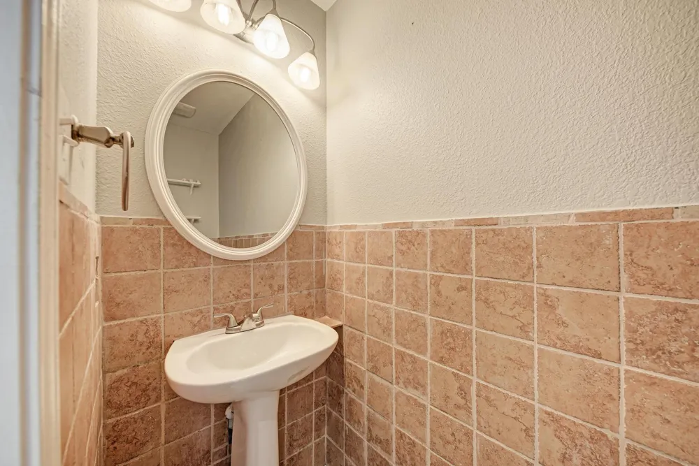 913 Whitley Drive Leander, TX 78641