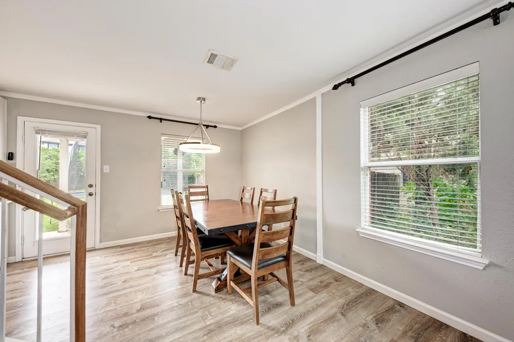 913 Whitley Drive Leander, TX 78641