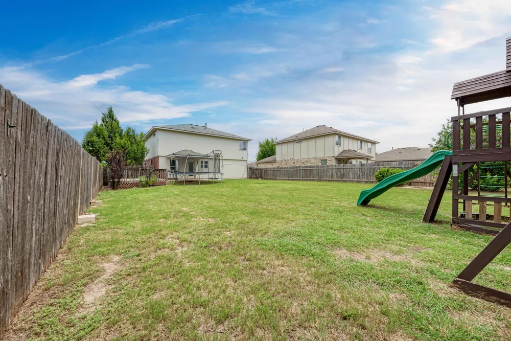 913 Whitley Drive Leander, TX 78641
