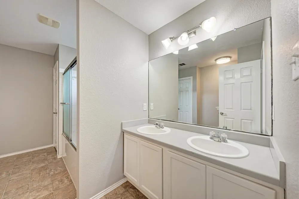 913 Whitley Drive Leander, TX 78641