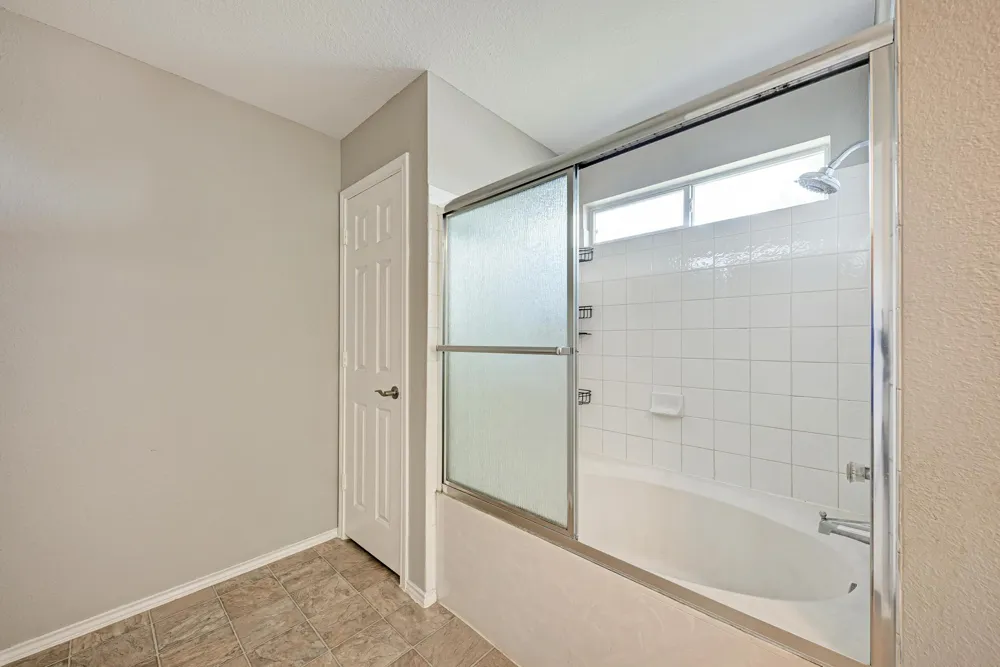 913 Whitley Drive Leander, TX 78641