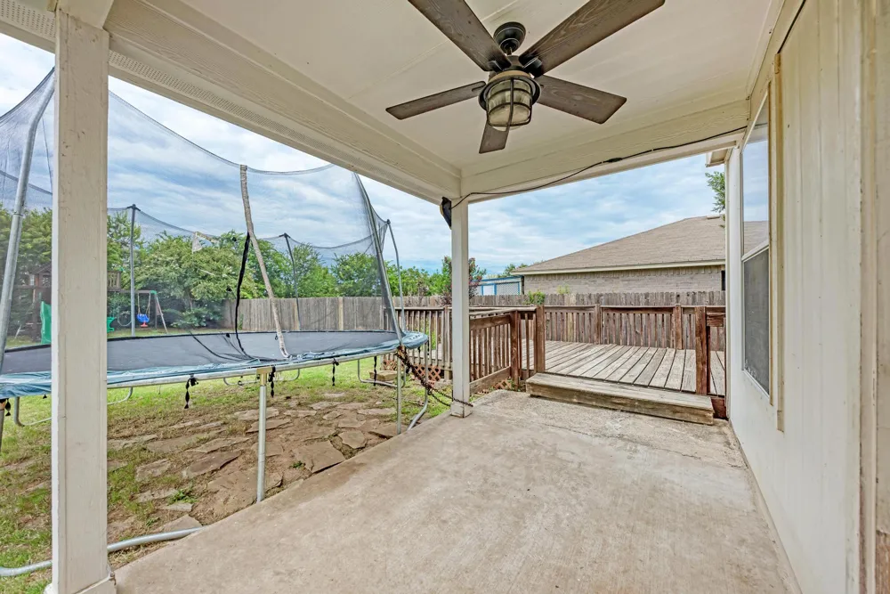 913 Whitley Drive Leander, TX 78641