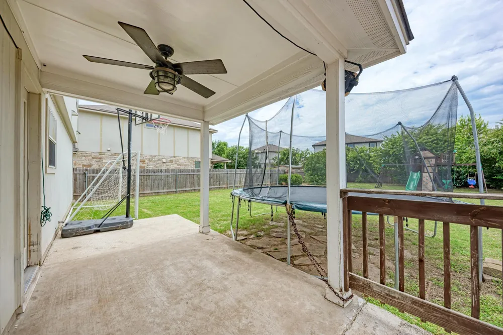 913 Whitley Drive Leander, TX 78641