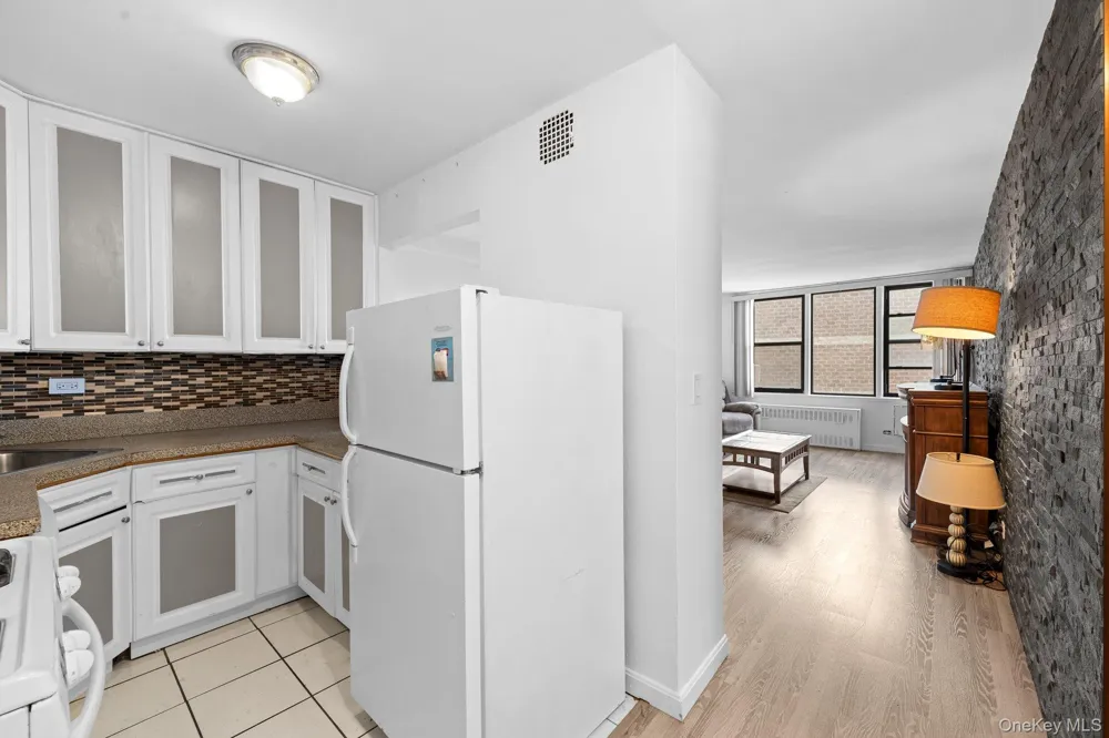 3121 Middletown Road #8A Bronx, NY 10461