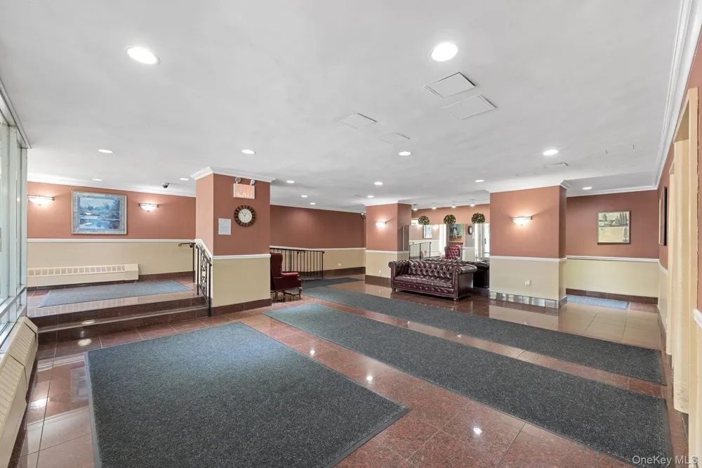 3121 Middletown Road #8A Bronx, NY 10461