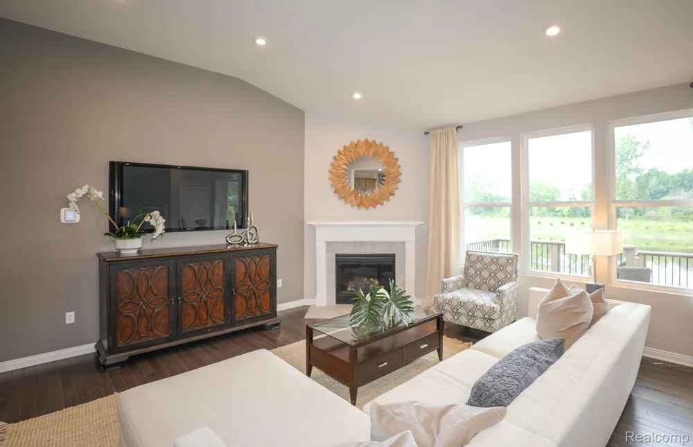 3032 Sheffield Circle Independence Charter Township, MI 48346