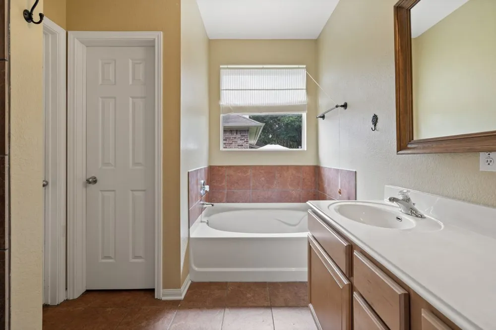 347 Spring Drive Kyle, TX 78640