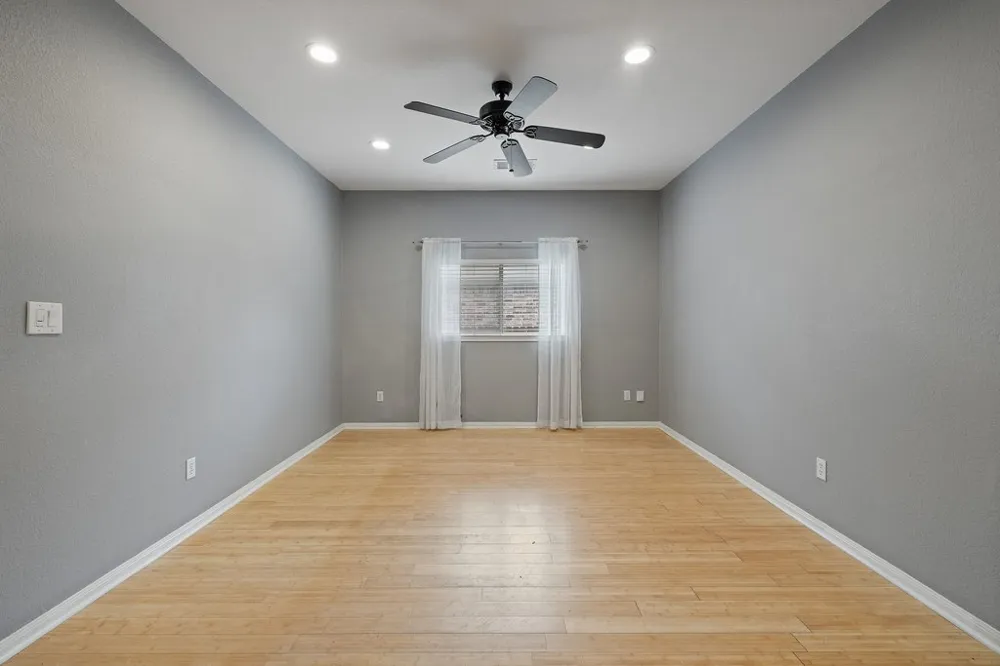 347 Spring Drive Kyle, TX 78640