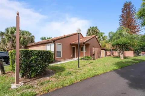 652 SAINT JHONS #652