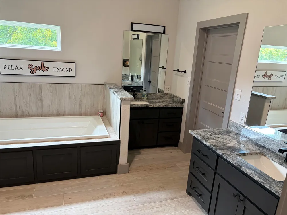 410 S Wickham Street Alvord, TX 76225