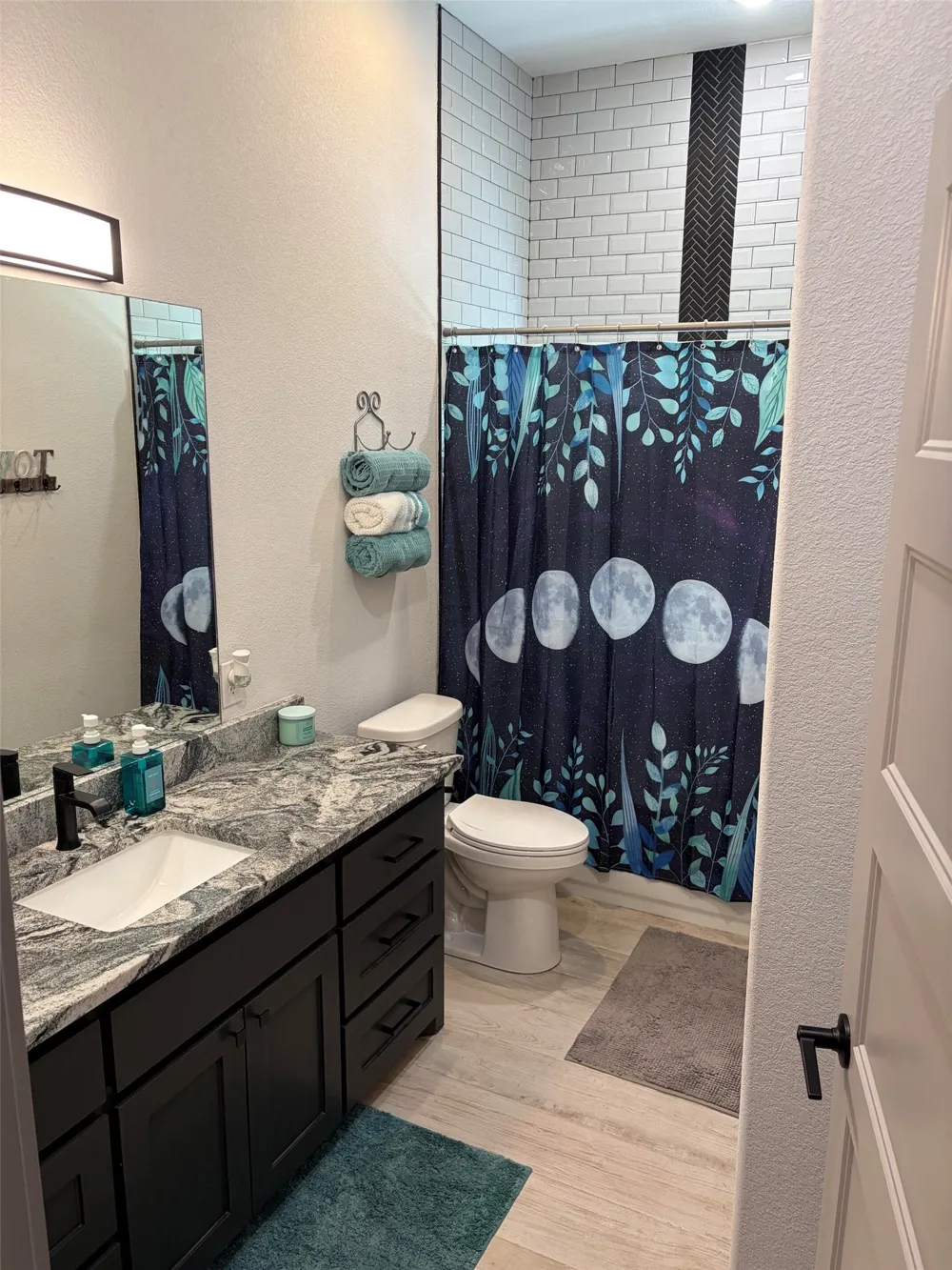 410 S Wickham Street Alvord, TX 76225