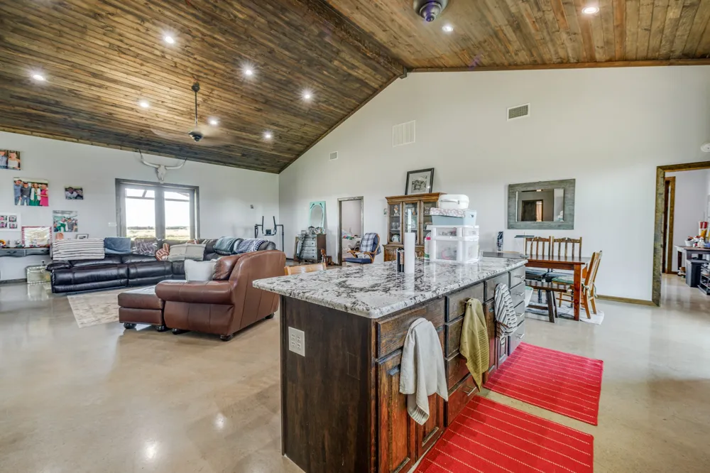 11530 County Road 140 Hamlin, TX 79520