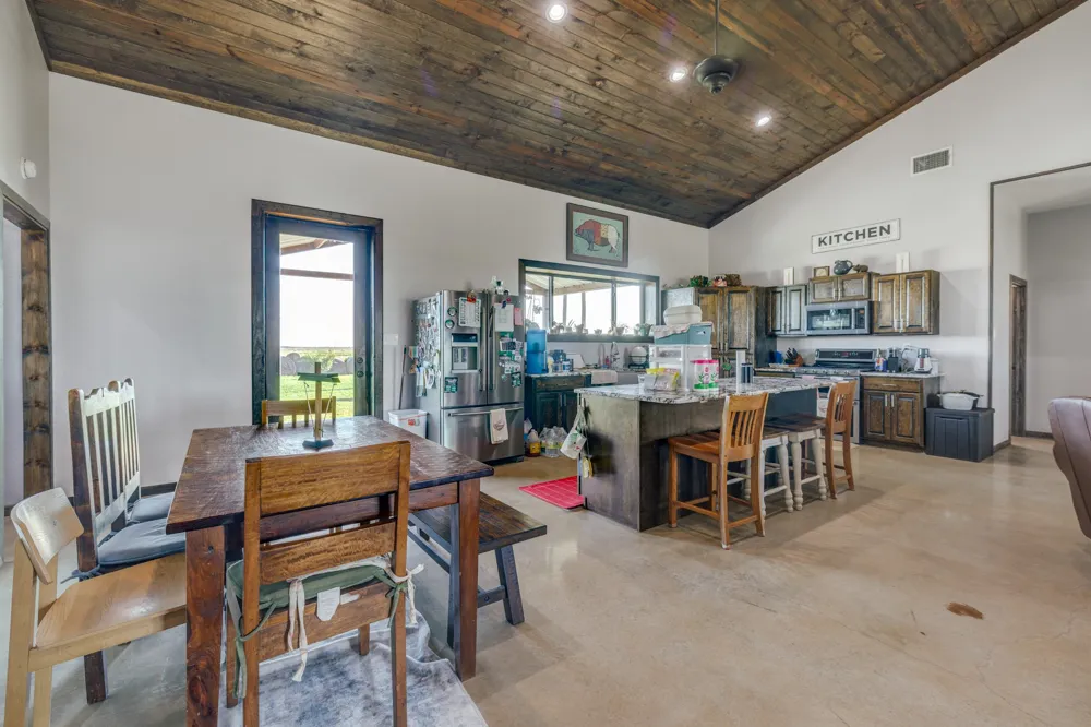 11530 County Road 140 Hamlin, TX 79520