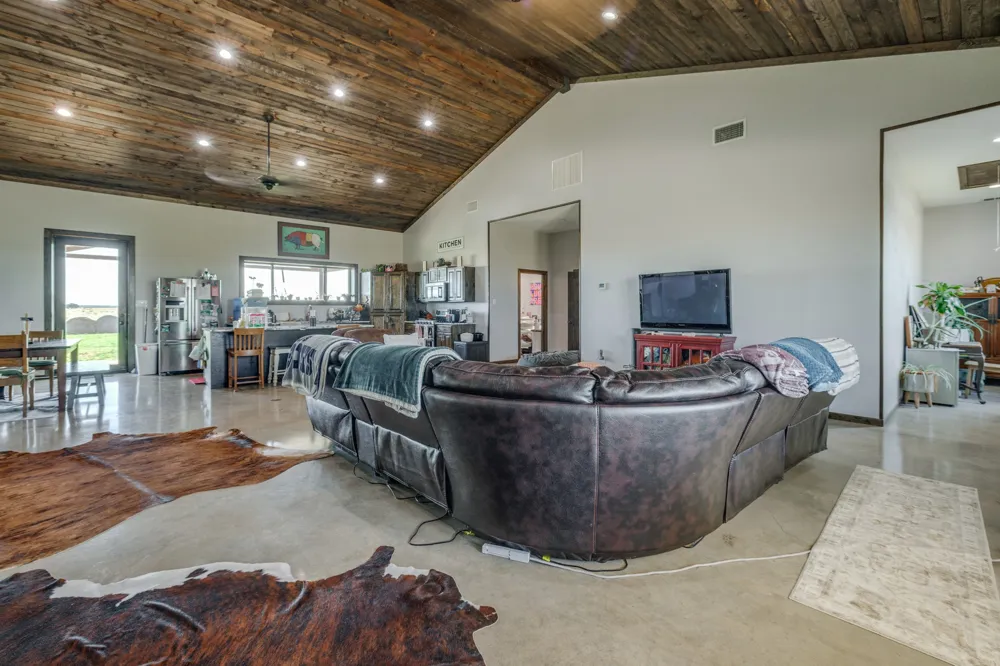 11530 County Road 140 Hamlin, TX 79520