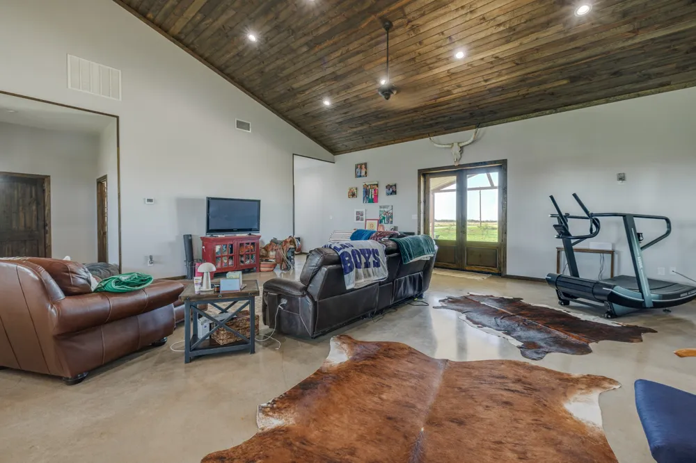 11530 County Road 140 Hamlin, TX 79520