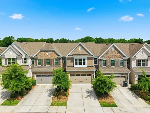 1162 Lanier Willow Path