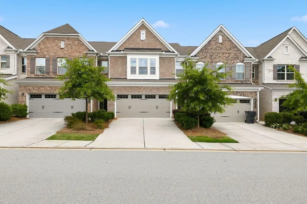 1162 Lanier Willow Path Buford, GA 30518