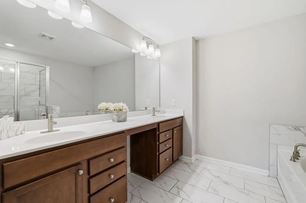 1162 Lanier Willow Path Buford, GA 30518