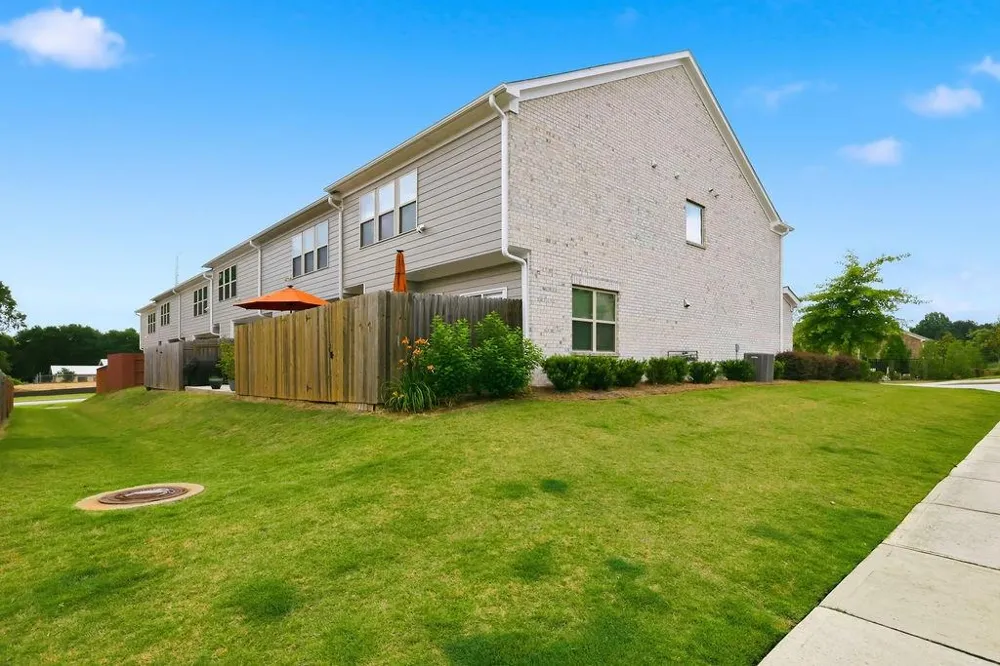 1162 Lanier Willow Path Buford, GA 30518