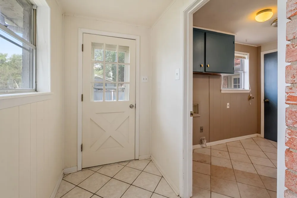 100 W Oak Acres Drive Malakoff, TX 75148