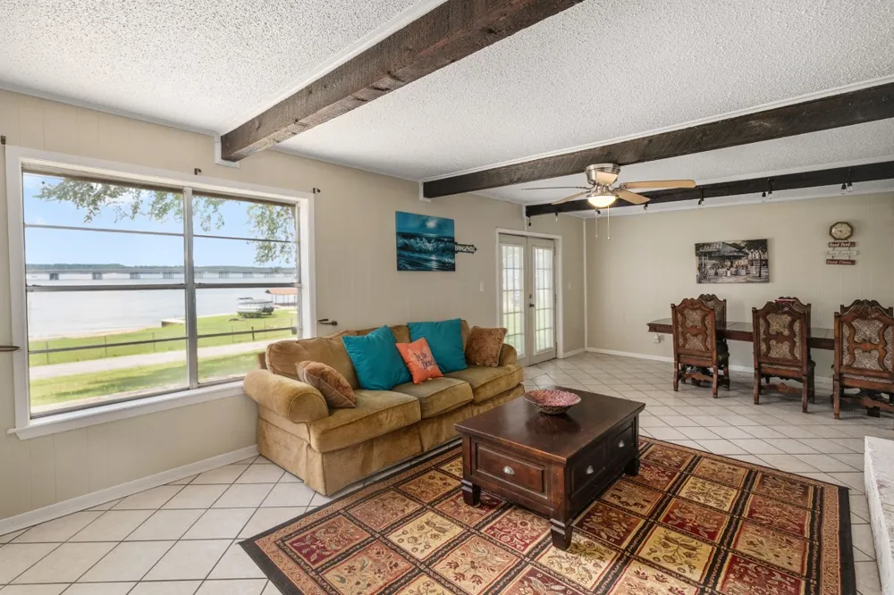 100 W Oak Acres Drive Malakoff, TX 75148
