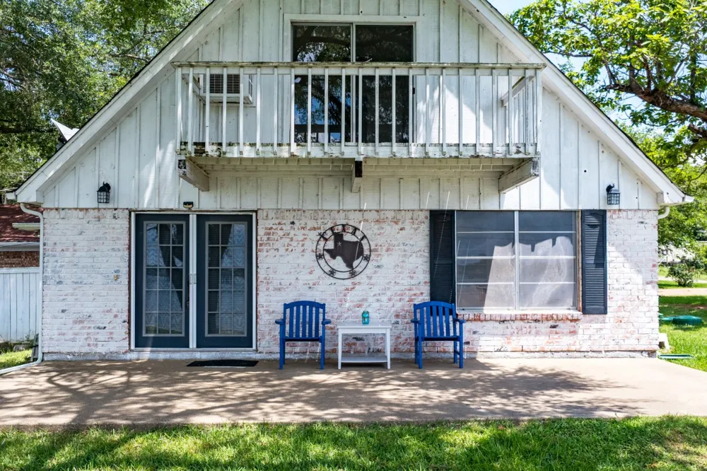 100 W Oak Acres Drive Malakoff, TX 75148