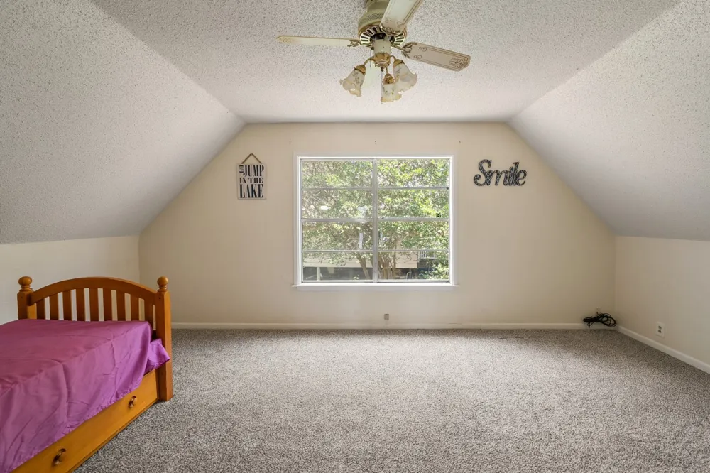 100 W Oak Acres Drive Malakoff, TX 75148