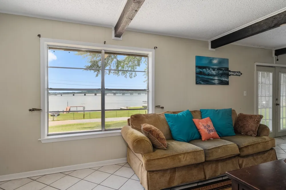 100 W Oak Acres Drive Malakoff, TX 75148